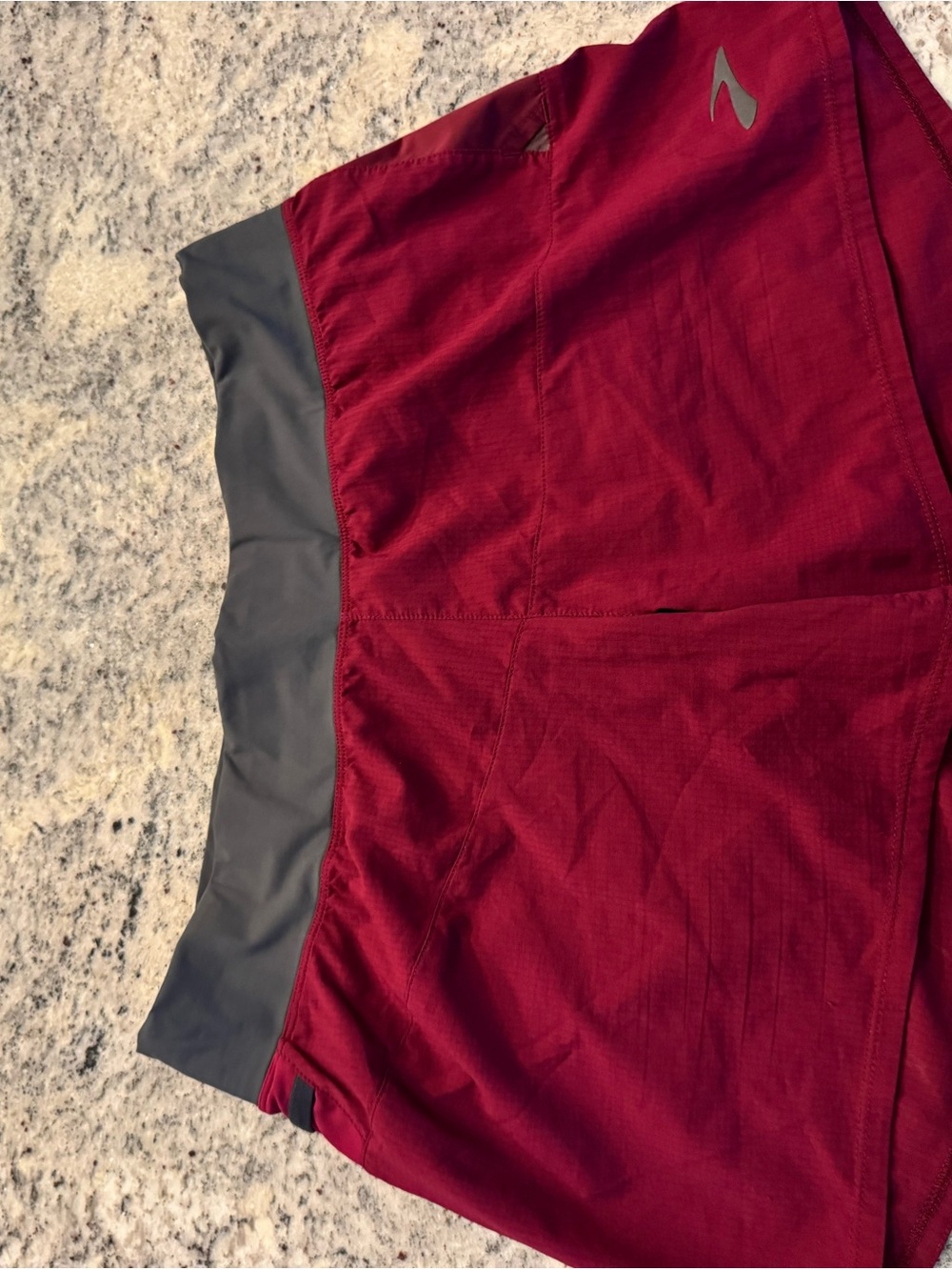 Brooks Burgundy Women’s Running Shorts With Built In Liner Size Large